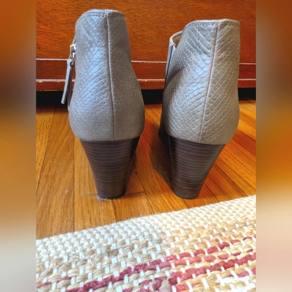 Wedge heeled booties - Picture 3 of 5